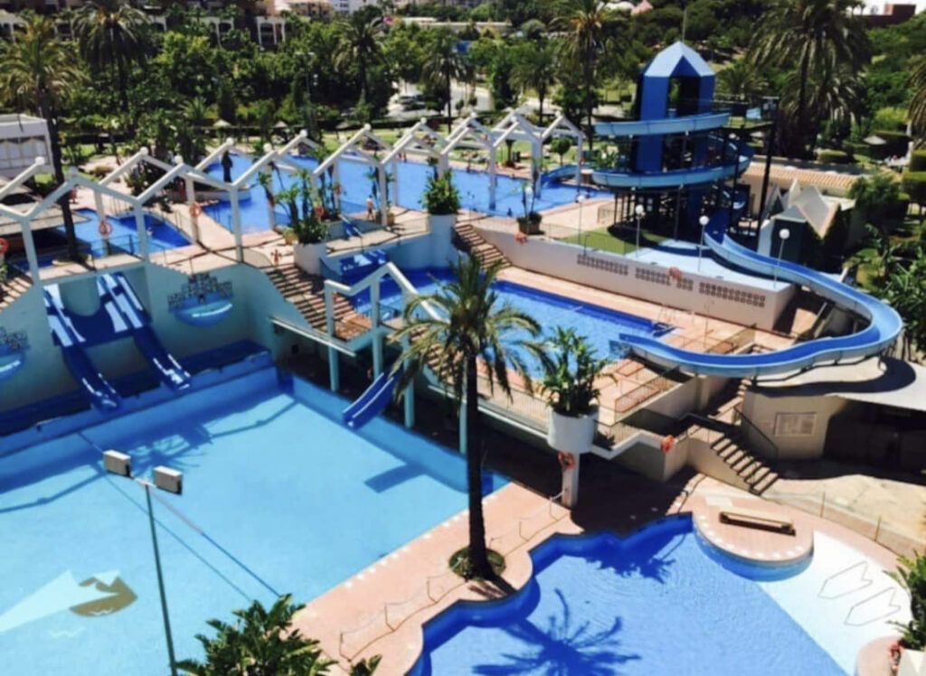 Casa Kito pool party