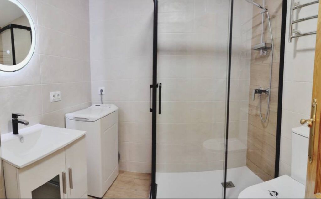 Casa Kito Beach Bathroom